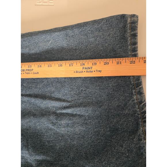 Wrangler Men’s Size‎ 42 Relaxed Fit Denim Shorts Medium wash - Picture 6 of 7